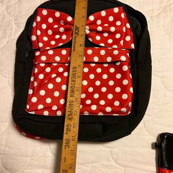 USED ONE TIME Authentic Minnie backpack with extras - Picture 3 of 8